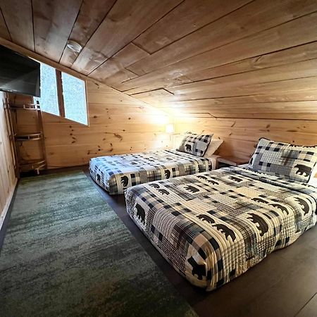 Firefly Fields 2-Acres With Guest House, Game Room, Mountain & River Views Севьервилл Экстерьер фото