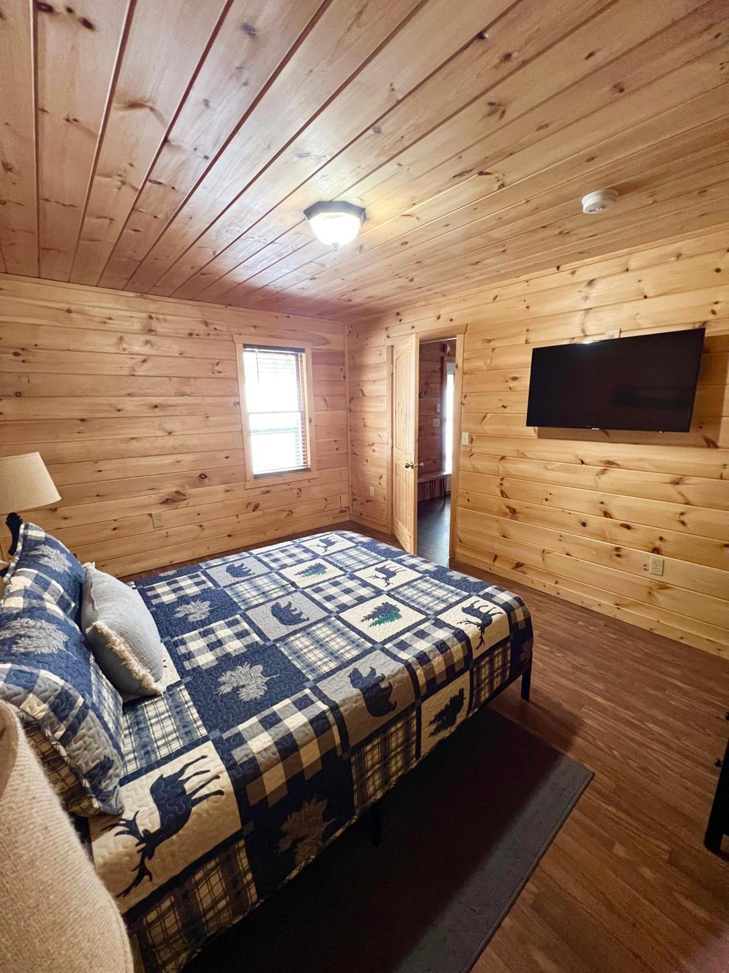 Firefly Fields 2-Acres With Guest House, Game Room, Mountain & River Views Севьервилл Экстерьер фото