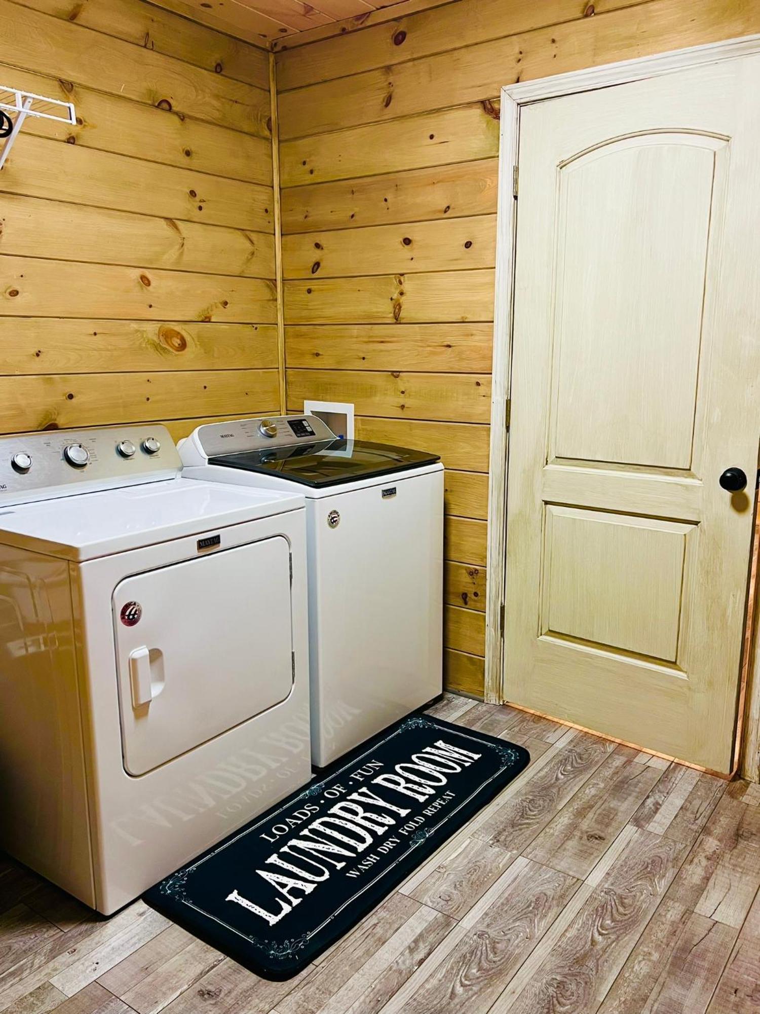 Firefly Fields 2-Acres With Guest House, Game Room, Mountain & River Views Севьервилл Экстерьер фото